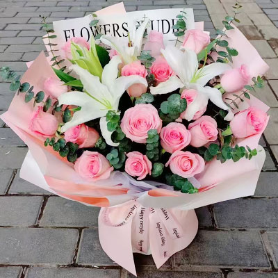 衡水18朵粉玫瑰2支百合，我的心尖宝贝